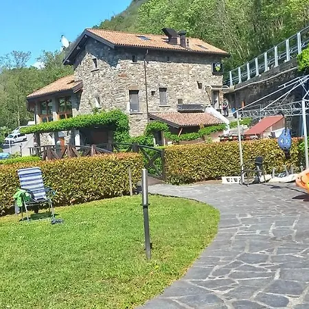 Casa Le Palme Vakantiehuis Pino Lago Maggiore