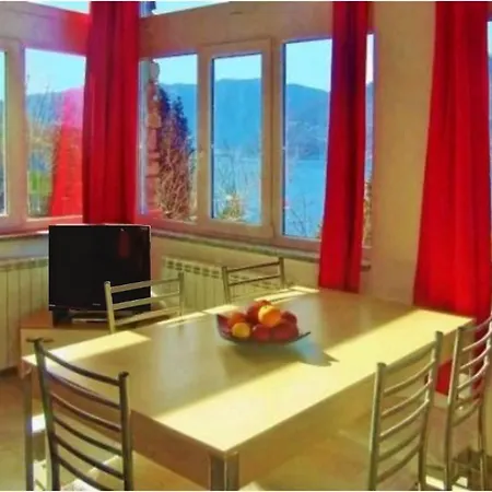 Casa Le Palme Vakantiehuis Pino Lago Maggiore