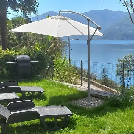 Vakantiehuis Casa Le Palme Pino Lago Maggiore